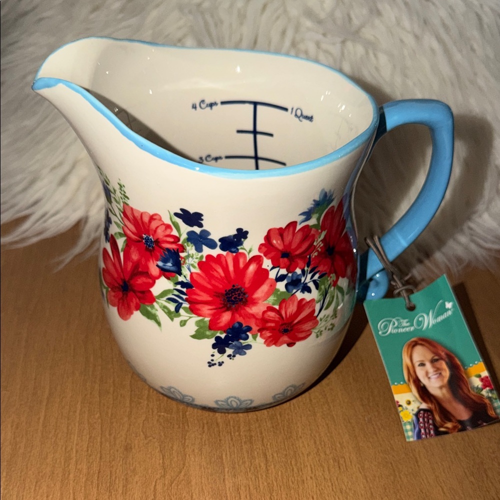 The Pioneer Woman Classic Charm Measuring Cup